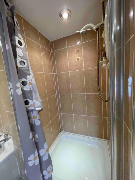 Yew Tree Cottage, 3 Bedroom, 4 Church Row Defynnog Devynock Ngoại thất bức ảnh